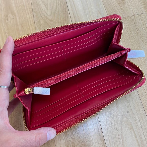 Coach Signature PVC accordion zipper wallet in true red - Picture 4 of 6
